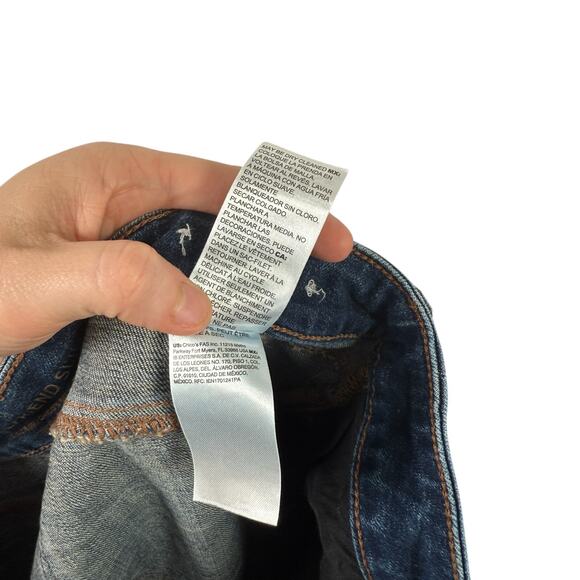 Chicos So Slimming Girlfriend Slim Leg Ankle Jeans Floral Beaded Women 1.5 US 10 - Picture 6 of 7